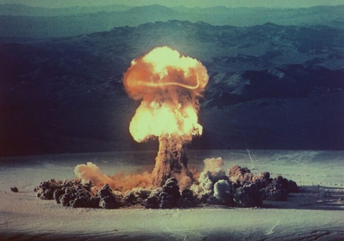 Астрономы обнаружили загадочную связь НЛО и ядерных испытаний: открытие, переворачивающее представления