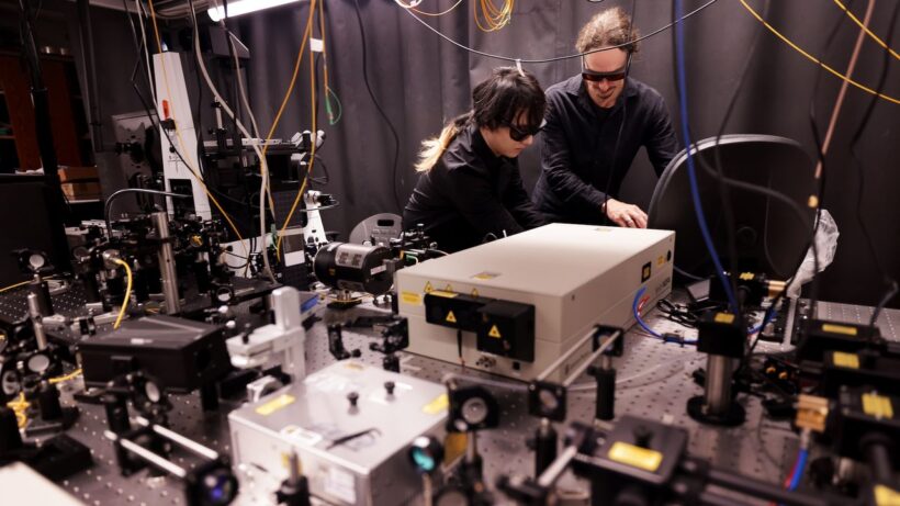 Прорыв в электронике: оптоэкзитонные переключатели побеждают тепловые потери