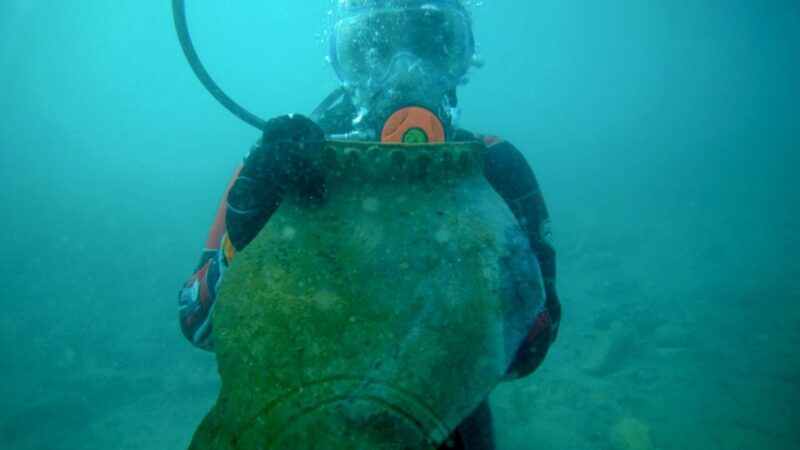 Утопленный город: Археологи обнаружили средневековый город в озере Иссык-Куль