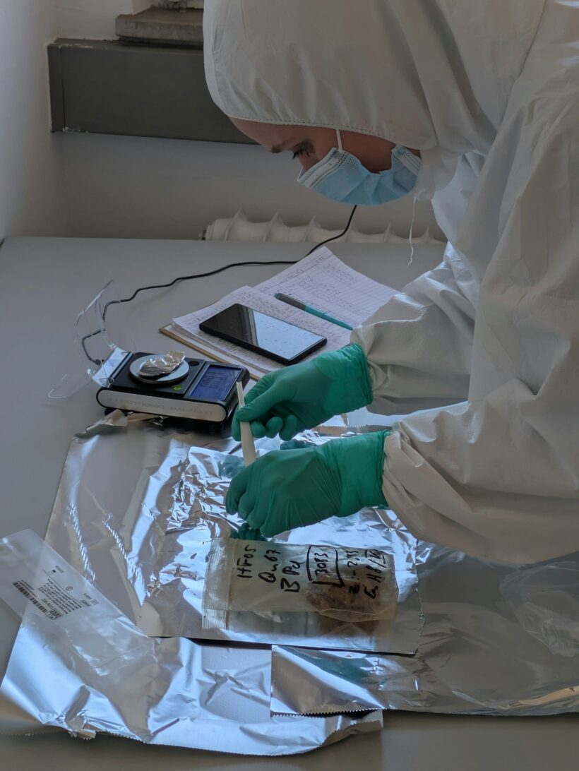 Палеогенетика: Как пыль пещер раскрывает тайны ледникового периода