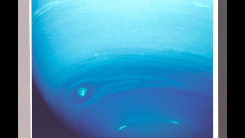 Тайны ледяных гигантов: новые данные раскрывают каменные сердца Урана и Нептуна