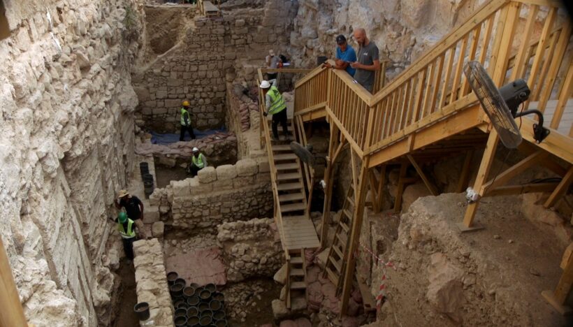 Тайный знак: В Иерусалиме найден древний иудейский медальон-амулет