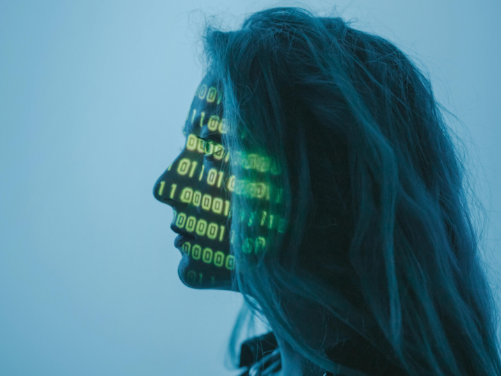 Голос из машины: как гендерные стереотипы становятся основой для ИИ-агрессии