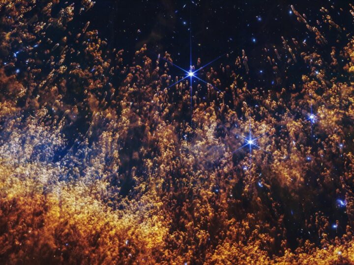 Космическое око Уэбба: Новый взгляд на туманность Улитку и судьбу Солнца