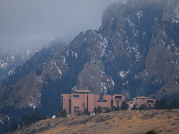 На кону — безопасность нации: Почему расформирование Национального центра атмосферных исследований ставит под удар каждого американца