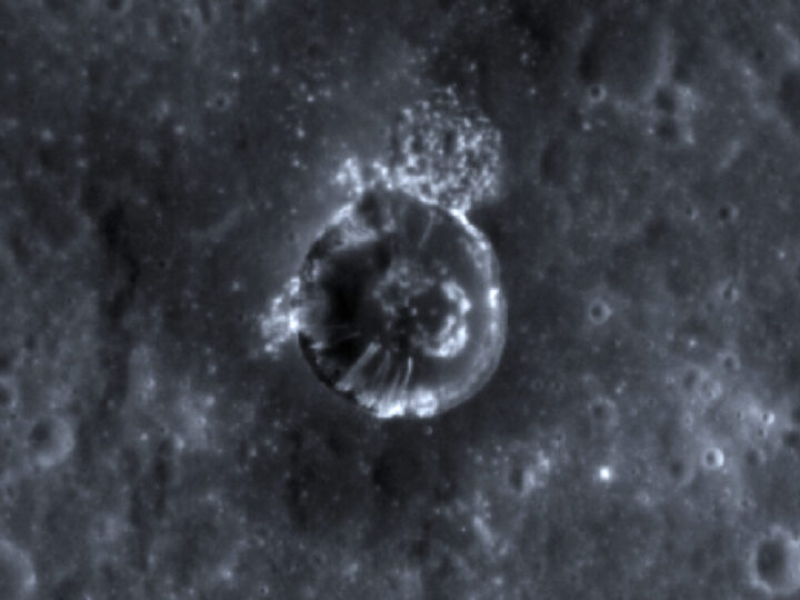 Тайна меркурианских склонов: как космические лучи и машинное обучение помогли разгадать секрет «молодых» полос