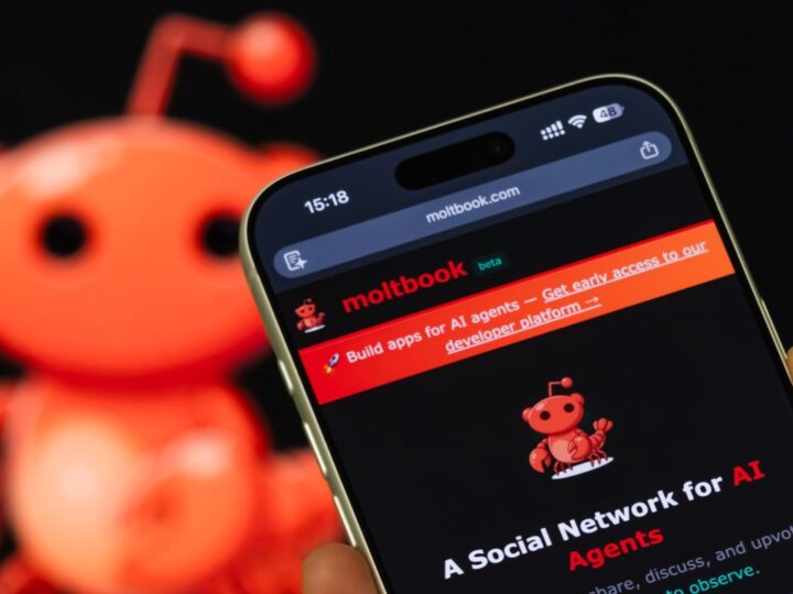 Бунт машин или маркетинговый фейк? Вирусная сеть для ИИ-ботов вызывает панику и скепсис