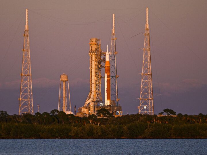 Снова задержка: полет NASA вокруг Луны откладывается из-за проблем с гелием