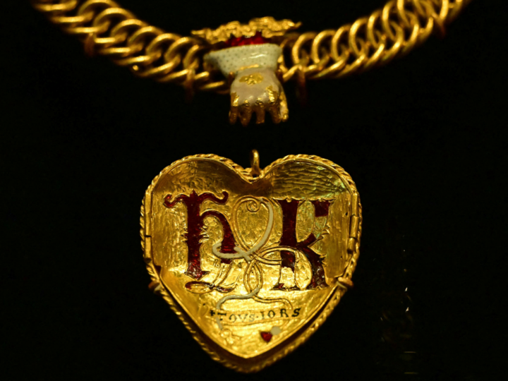 Сердце Тюдоров: золотая находка в высохшем пруду, проливающая свет на эпоху Генриха VIII