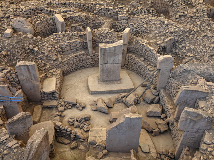 Археология против сенсаций: почему миф об инопланетных строителях пирамид оказался так живучи