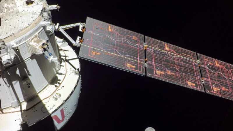 Космическая погода: насколько опасен радиационный шторм для экипажа «Артемиды-2»?