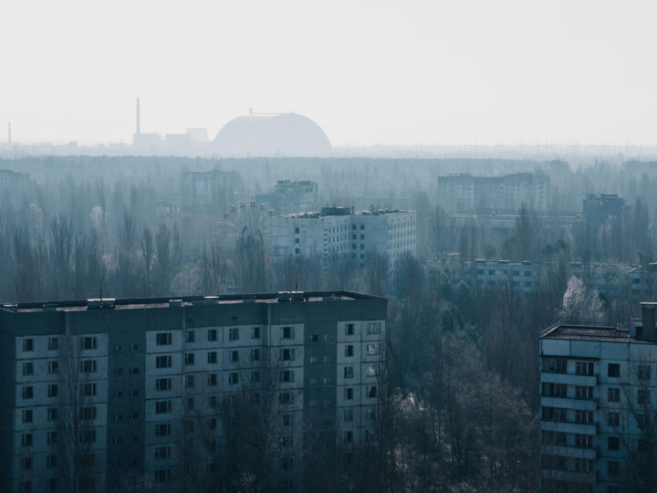 ИИ-компании как заложники друг друга: чему учит пример ядерной отрасли